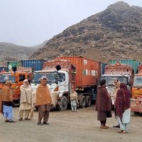 اسحاق ډار: ملګرو ملتونو غوښتنه کړې چې پاکستان دې له افغانستان سره تړلې پوله بېرته پرانیزي