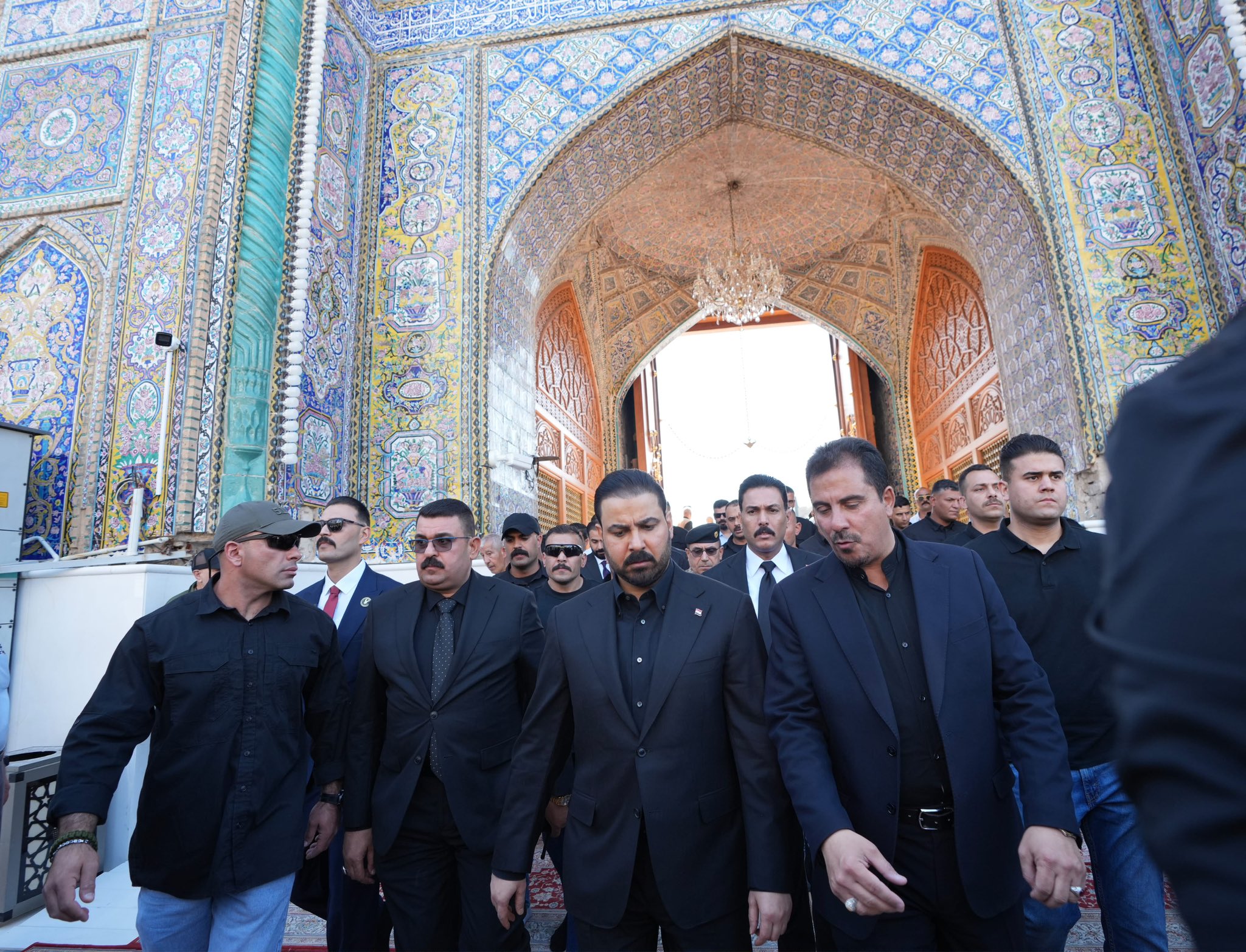 نخست‌وزیر عراق در مراسم تشییع پیکر آیت‌الله فیاض شرکت کرد