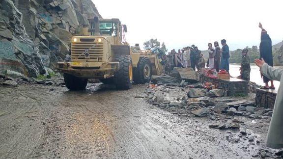 د کابل ـ جلال اباد لویه لاره د غر ښوېدنې له امله د ترافیکو پر مخ تړل شوې