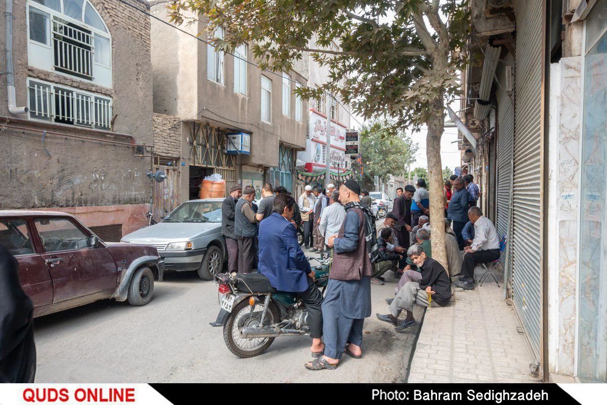 یک خبرنگار مهاجر افغان در ایران می‌گوید افراد ناشناس او را "لت‌و‌کوب و مجروح" کردند