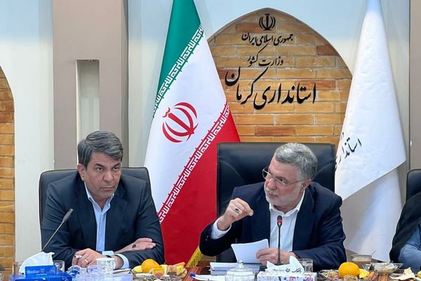 ایران: د طالبانو لهخوا پر خامو موادو د بندیز له امله ایران کې درد کمونکي درمل کم شوي