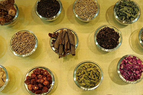 د ۱۴۰۴کال په ۹ میاشتو کې د هرات د طبي بوټو صادرات درې برابره زیات شوي