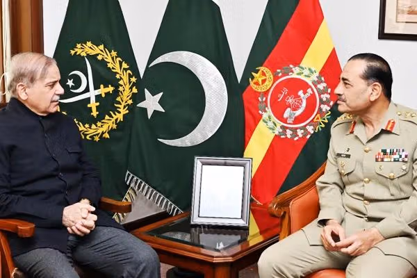 نشریه امریکایی نیولاینز: پاکستان سودای گروههای نیابتی جدید در افغانستان در سر دارد