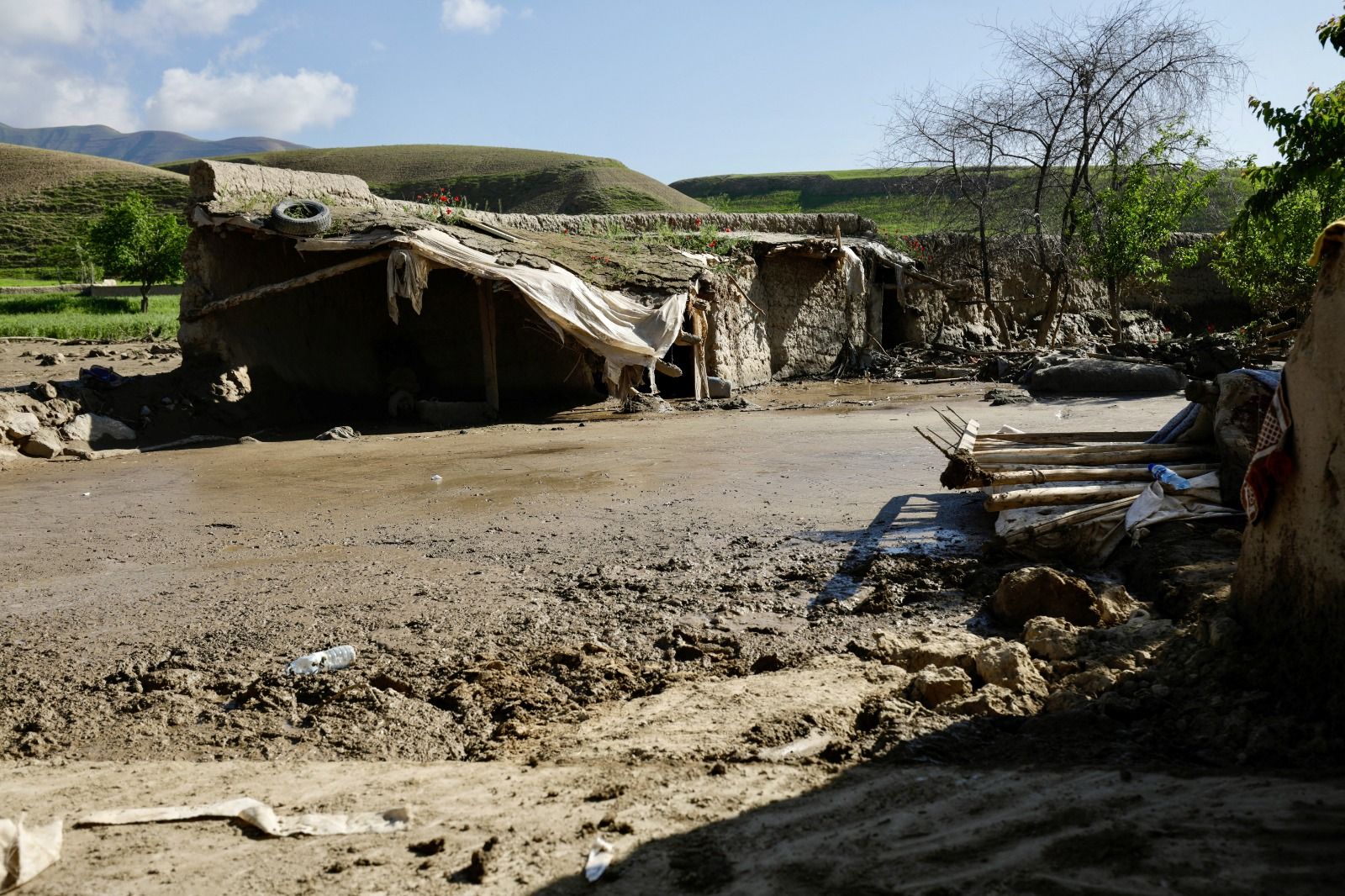 برنامه جهانی غذا: بیش از ۸۷۰ خانواده را در ننگرهار و بغلان در برابر سیل محافظت کردیم