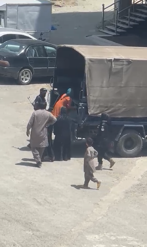 له هند سره تر اوربند وروسته په پاکستان کې د افغان کډوالو نیونې بیا پیل شوې