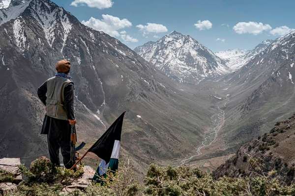 جبهه مقاومت میگوید بیش از هزار نیروی خود را در جنگ با طالبان از دست داده است