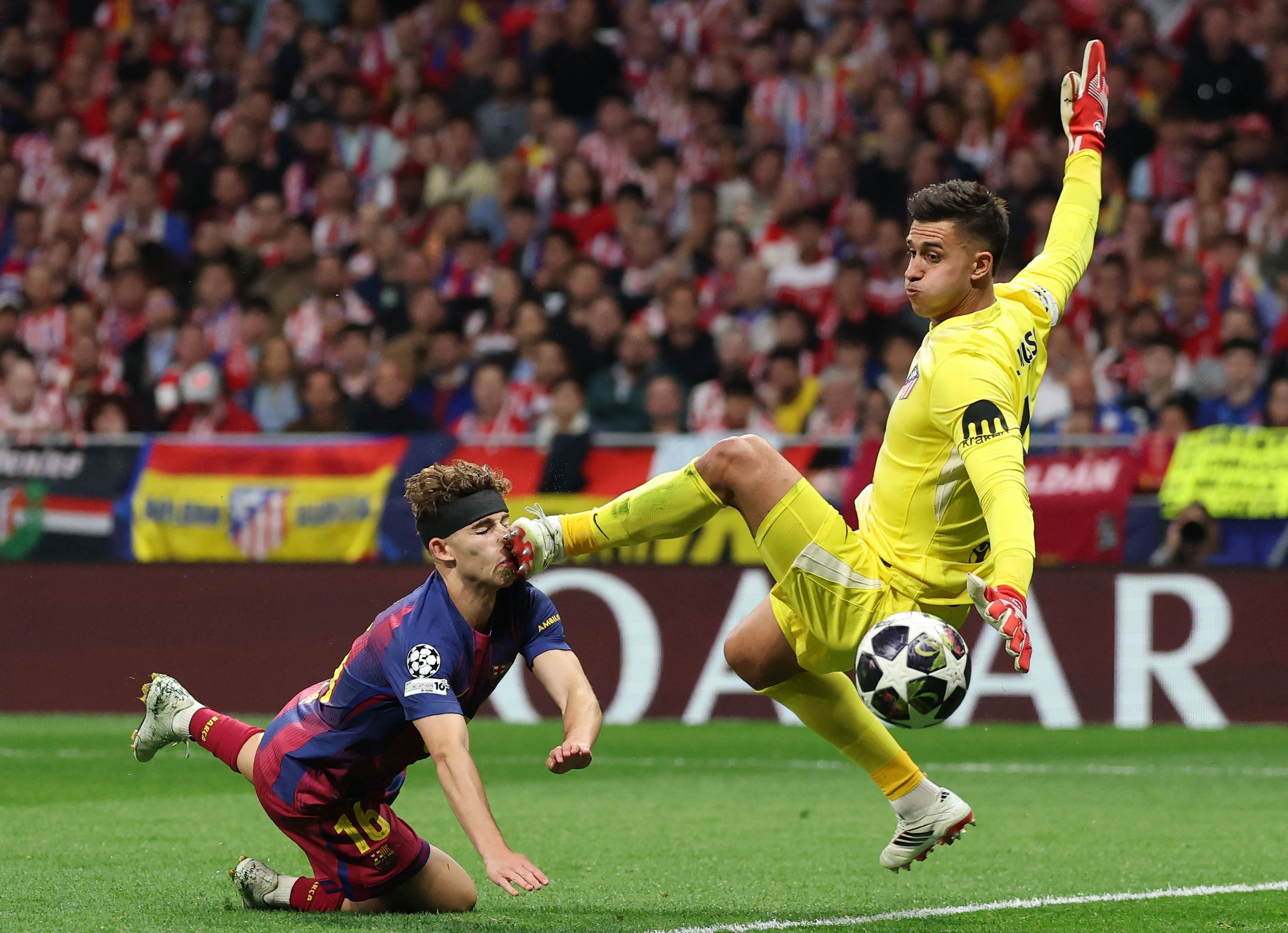 باشگاه بارسلونا از داوران به‌دلیل قضاوت دیدارهای لیگ قهرمانان شکایت کرد