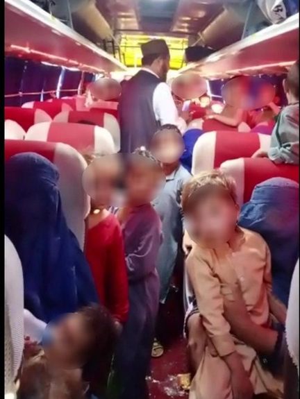 قنسولگری طالبان در کراچی: نزدیک به ۱۳۰۰ افغان، از جمله ۲۵۷ زن در پاکستان زندانیاند