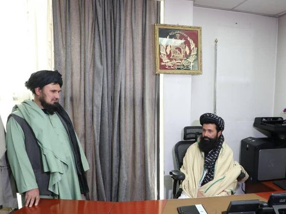 زندانی سابق؛ معاون رئیس ارتش طالبان زیر پرچم افغانستان به کار آغاز کرد