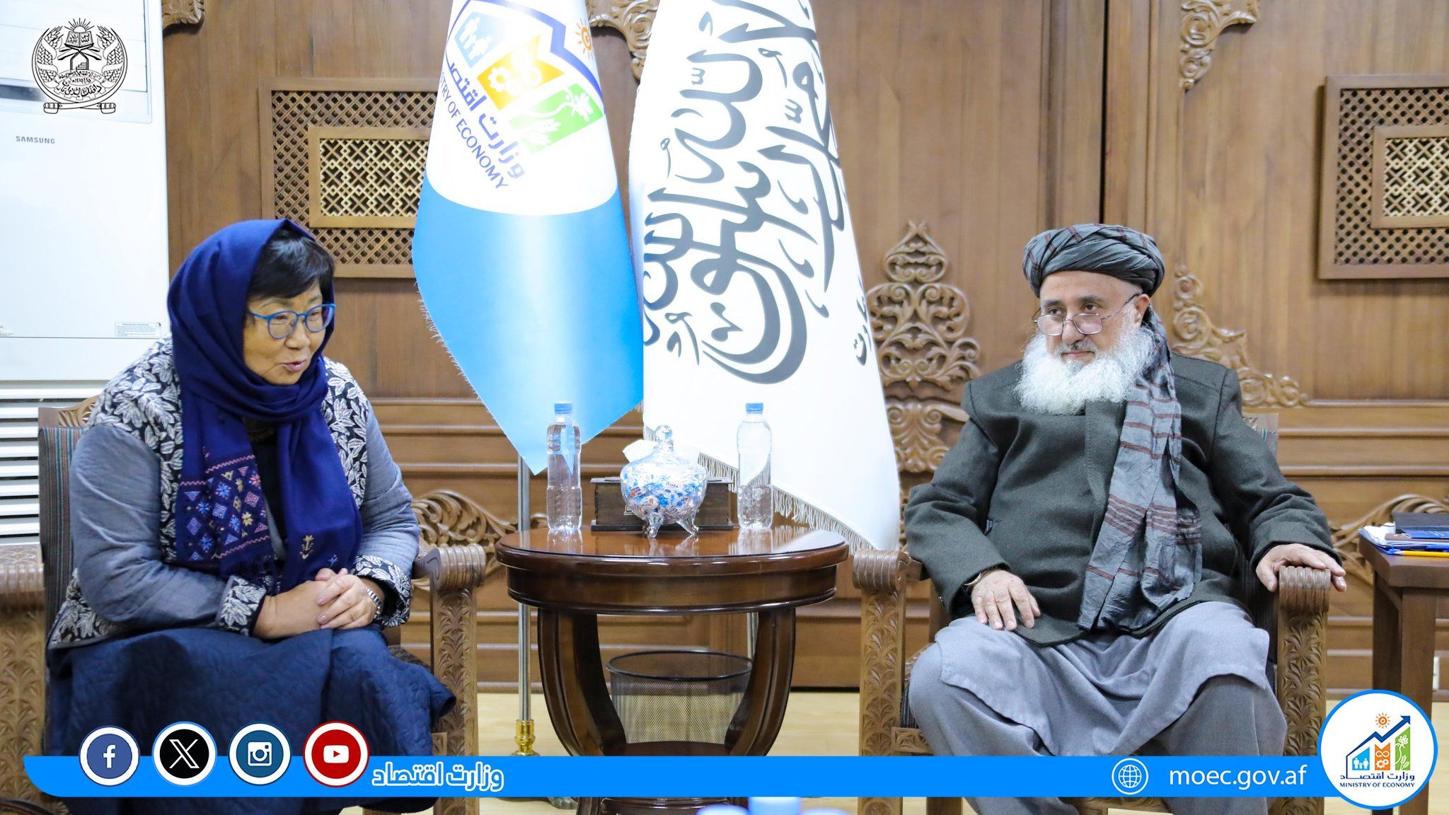 د بشري مرستو د مصرف په اړه دین محمد حنیف او  روزا اوتنبایوا سره خبرې وکړې