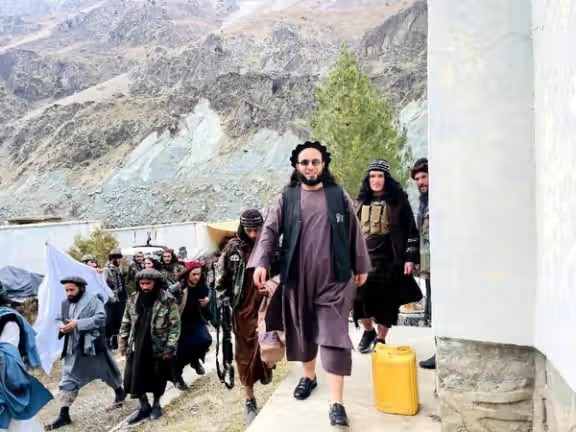 جمعه‌خان فاتح: «له نظام سره ستونزه نه لرو، زموږ مخالفت له رالېږل شوې قطعې سره دی»