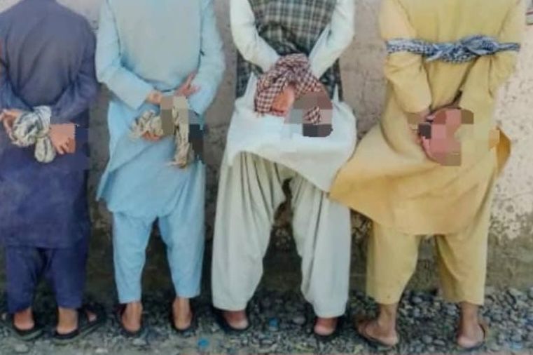 طالبانو د یوه ایراني په ګدون ۱۰ کسان د ناقانونه تګ، وسلو او جعلي پيسو کارولو په تور نیولي