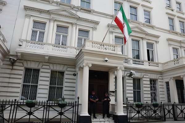 برېتانیا د ایران د اټومي پروګرام په تړاو څه باندې ۷۰ کسان او سازمانونه تحریم کړل