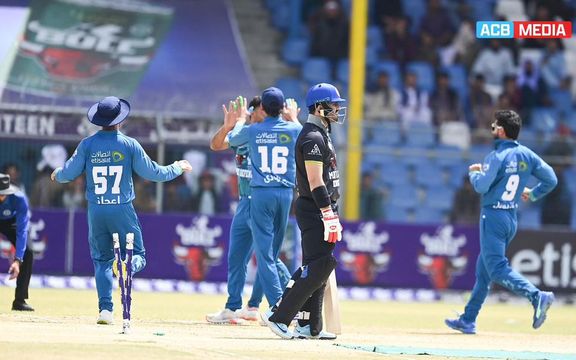 شپږیزه لیګ؛ بست ساتونکو د ۸۲ منډو په توپیر مس عینک لوبډلې ته ماتې ورکړه