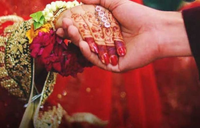 پښتونخوا کې نوی قانون؛ دولتي کارکوونکي به له بهرنیو سره د واده لپاره له حکومته اجازه اخلي 