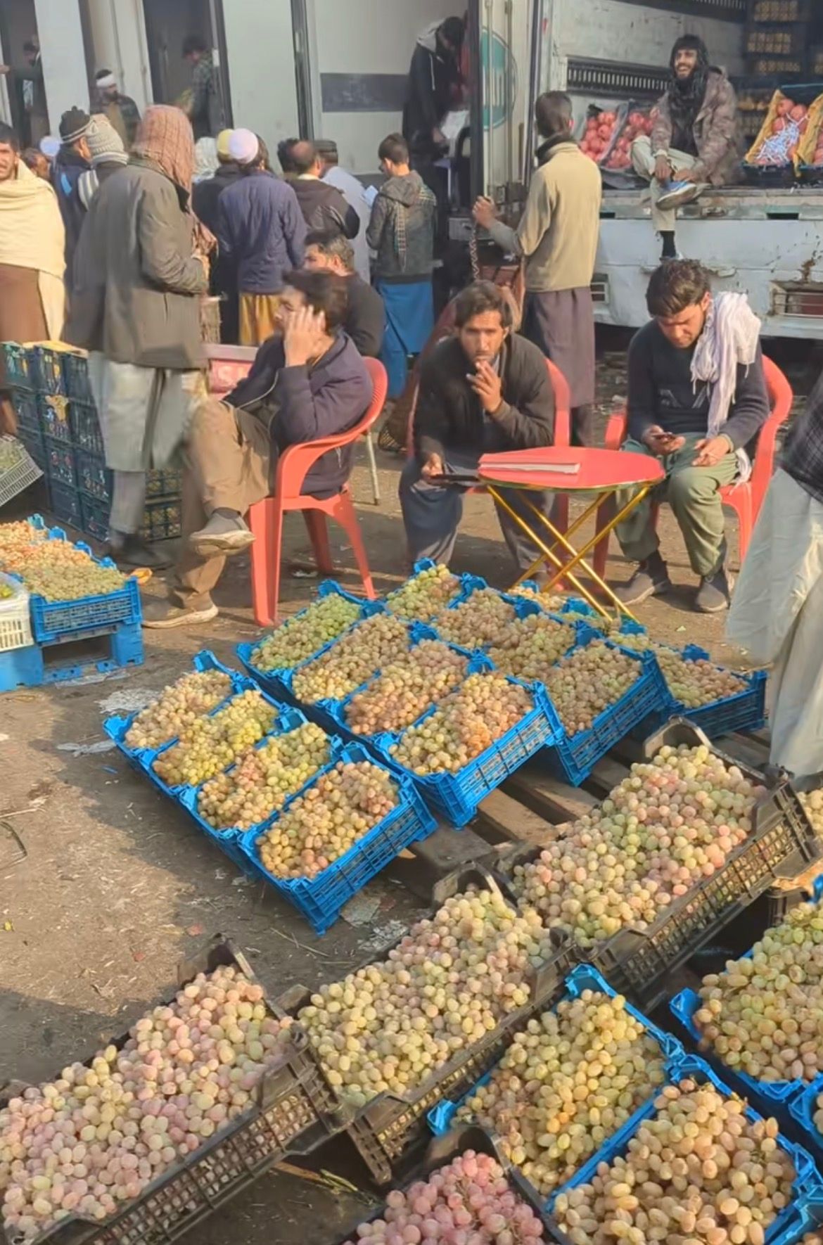 د تورخم د بندېدو له امله اسلام‌اباد کې هر عمده‌ پلورونکي ته ۱۵۰مېلیونه کلدارې تاوان اوښتی