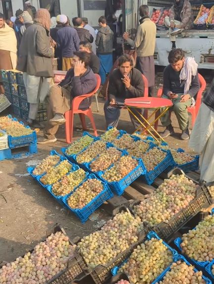 د تورخم د بندېدو له امله اسلاماباد کې هر عمده پلورونکي ته ۱۵۰مېلیونه کلدارې تاوان اوښتی