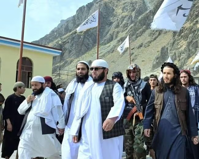 سرچینه: د طالبانو قوماندان « جمعه فاتح د دولتي دندې وړاندیز نه دی منلی»