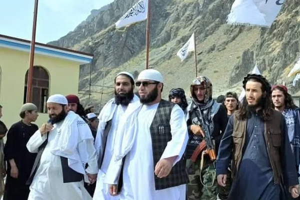 سرچینه: د طالبانو قوماندان « جمعه فاتح د دولتي دندې وړاندیز نه دی منلی»
