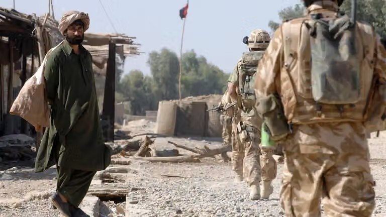 بريطانيا وبولندا تحتجان على تصريحات وزير الدفاع الأميركي على تقليل دور الناتو فی أفغانستان