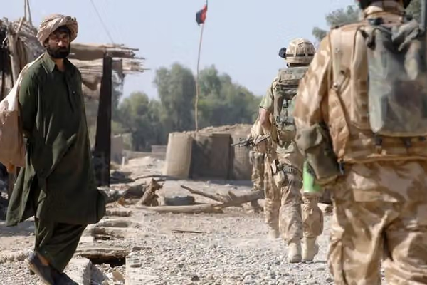 بريطانيا وبولندا تحتجان على تصريحات وزير الدفاع الأميركي على تقليل دور الناتو فی أفغانستان