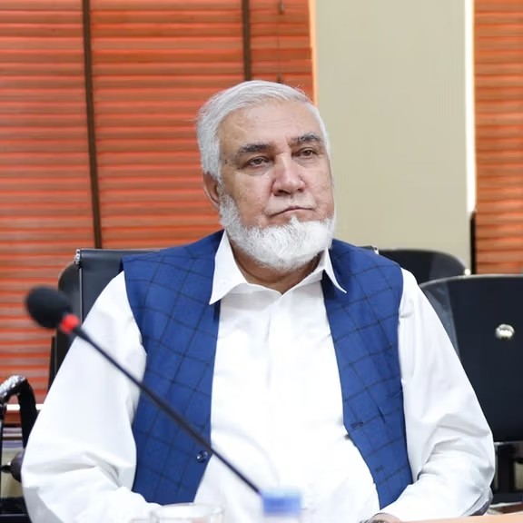 خان جان الکوزی: طالبان او اسلام‌‌اباد دې سوداګري له سیاست څخه جلا کړي