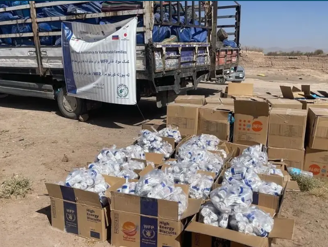 د خوړو نړیوال پروګرام د هرات زلزله ځپلو کورنیو ته د خوراکي توکو د استولو لړۍ پیل کړه