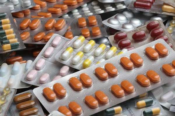 Iranian Official Raises Alarm Over Medicine Smuggling To Afghanistan