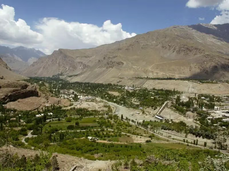 د افغانستان ګڼ ولایتونه ۵،۴ درجې زلزلې ولړزول