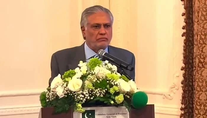 اسحاق ډار: پاکستان کې وینه توېیدنه له پولو د «ترهګرو» د بېرته را اوښتلو له امله ده