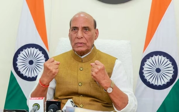 د هند دفاع وزیر: سرحدونه بدلېدای شي او کېدای شي سند د هند برخه شي