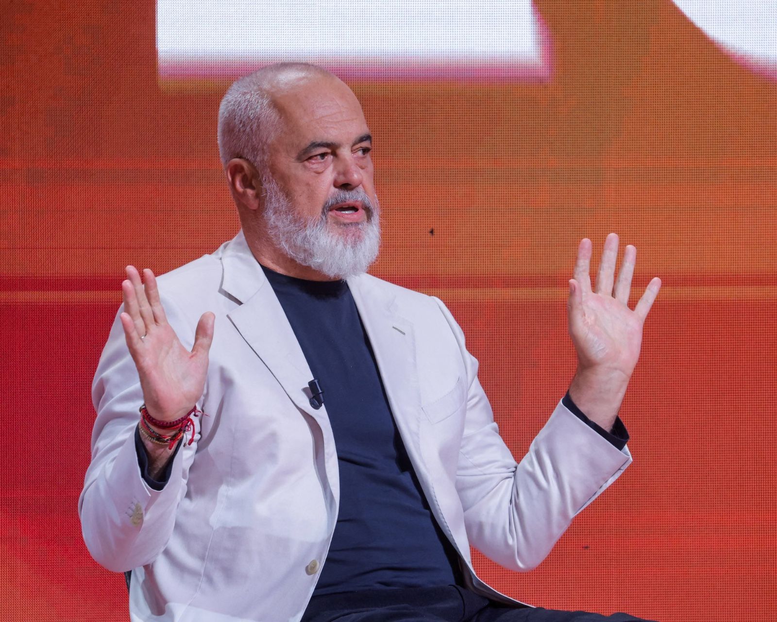 وزیر برساخته هوش مصنوعی عضو کابینه آلبانیا شد