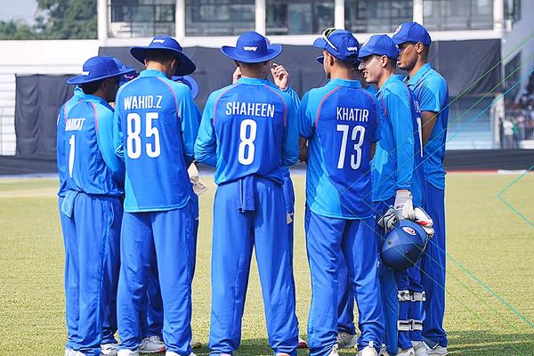 تیم نوزدهسال کریکت افغانستان در سومین دیدار برابر بنگلادیش صفآرایی میکند