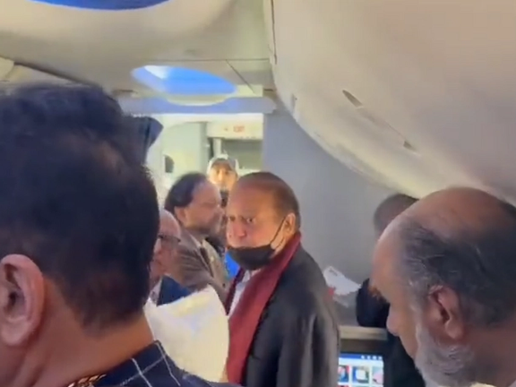 نواز شریف بعد از چهار سال 'تبعید خودخواسته' وارد اسلامآباد شد