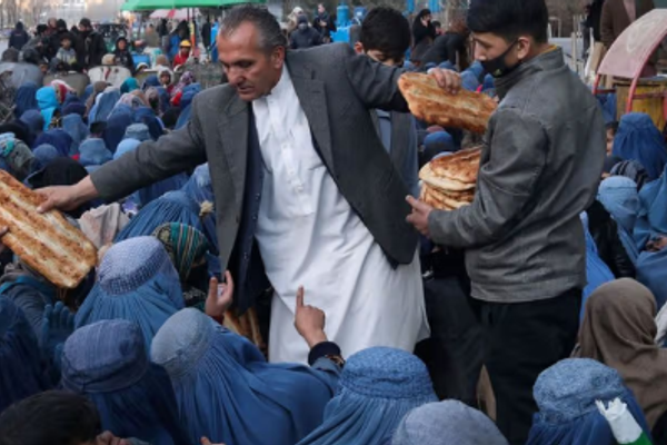 الأمم المتحدة: ربع سكان أفغانستان يعانون انعداماً حاداً للأمن الغذائي