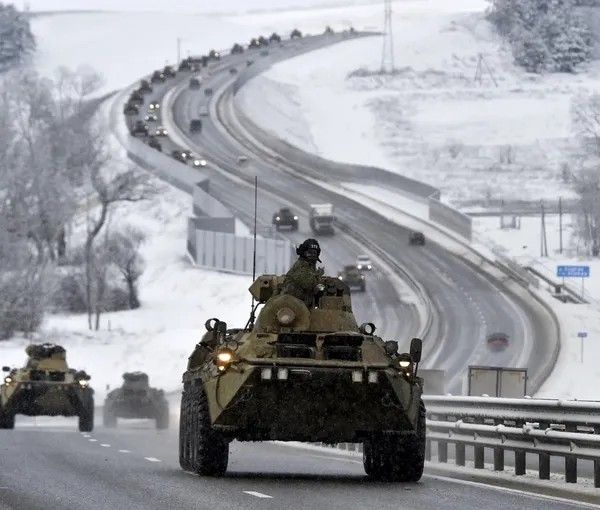 کاروان نظامی روسیه در مسیر کی‌یف؛ آژیرهای پایتخت بار دیگر به صدا درآمدند