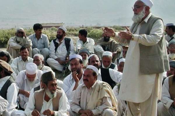 په پښتونخوا کې یوې جرګې له افغان طالبانو سره پر مذاکراتو ټینګار وکړ