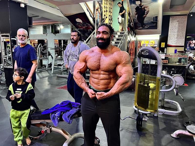 عدم صدور ویزا، مانع حضور قهرمان پرورش‌اندام افغانستان در رقابت‌های انتخابی مستر المپیا شد