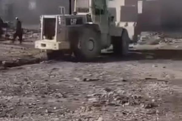 حکومت کراچی برخی از خانههای مهاجران افغان را ویران کرد