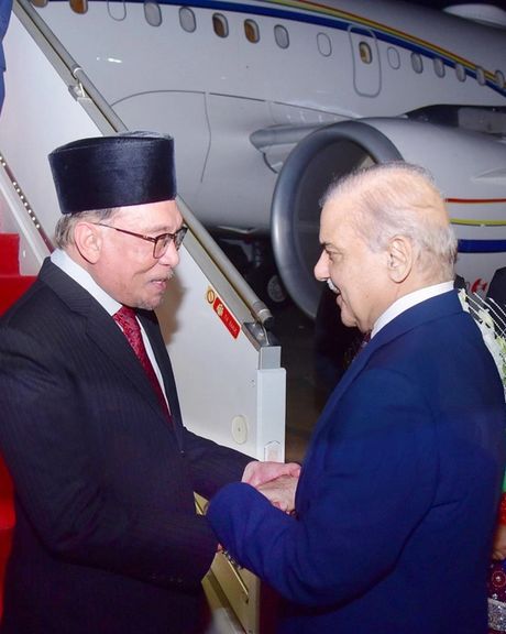 نخستوزیر مالیزیا برای یک سفر سهروزه به پاکستان رفت