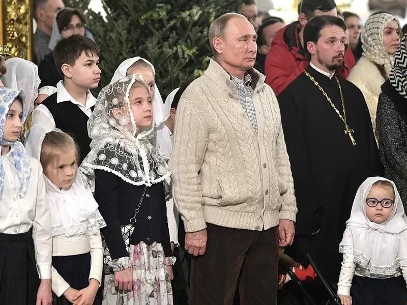 روسیه به افراد خارجی که با سیاست‌های نئولیبرال غرب ضدیت دارند، اقامت موقت ارائه می‌کند