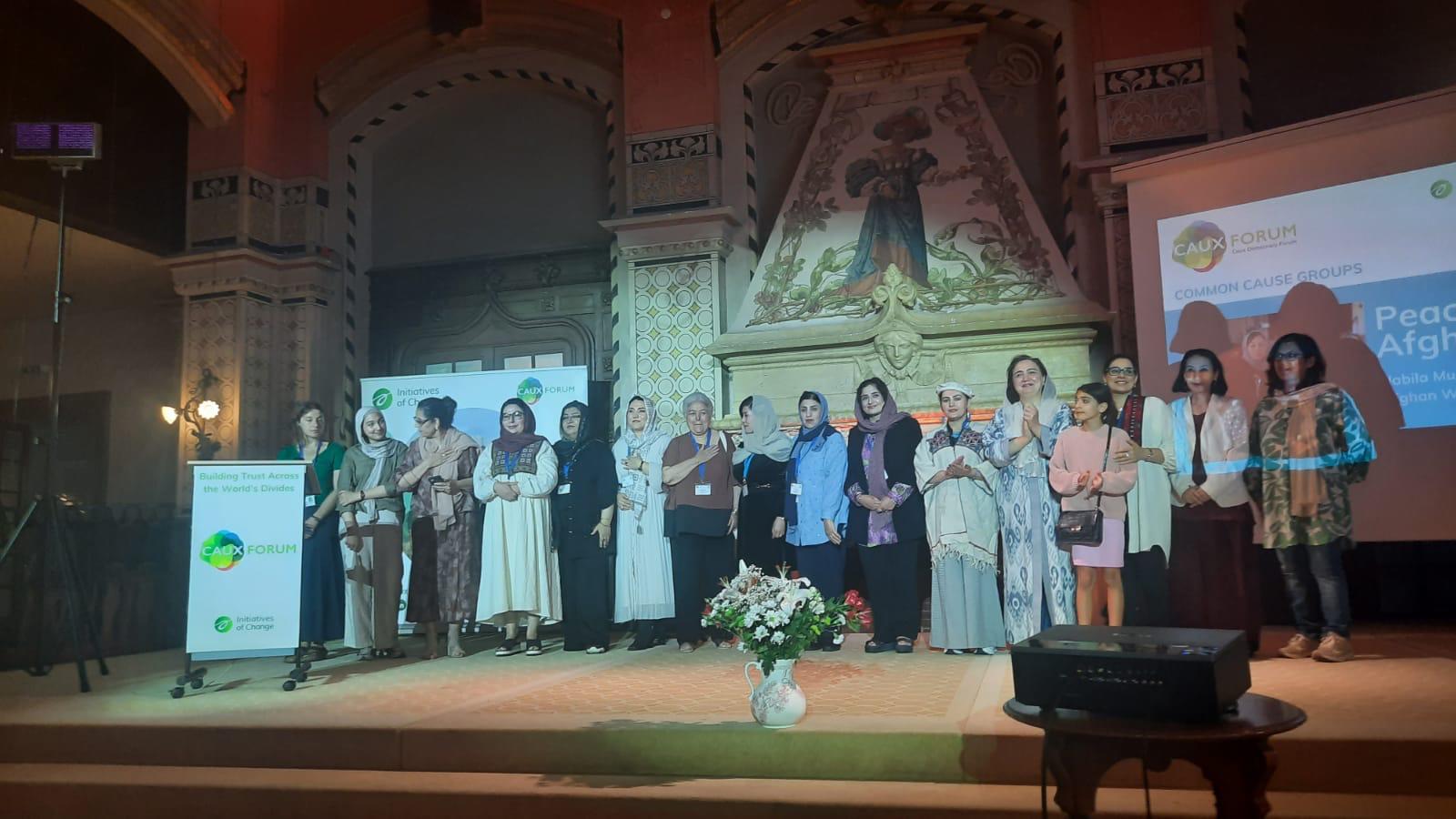 گروهی از زنان فعال افغان خواهان توقف فوری اخراج مهاجران از ایران شدند