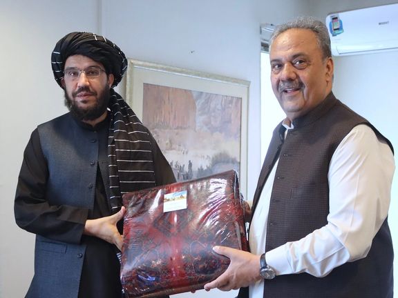 نماینده پاکستان در امور افغانستان با سرپرست سفارت طالبان در اسلامآباد دیدار کرد
