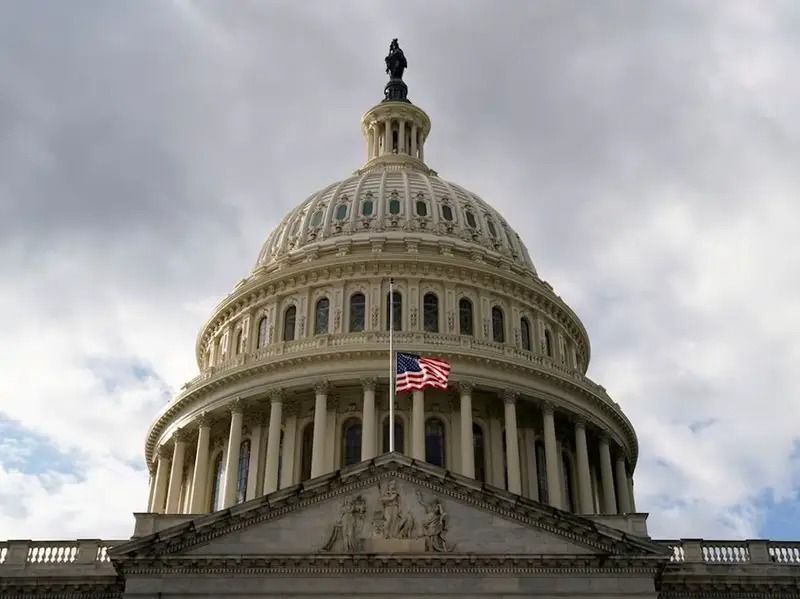 ۱۱ عضو مجلس نمایندگان امریکا: ایران ایمنی دریانوردی بین‌المللی را به خطر انداخته است