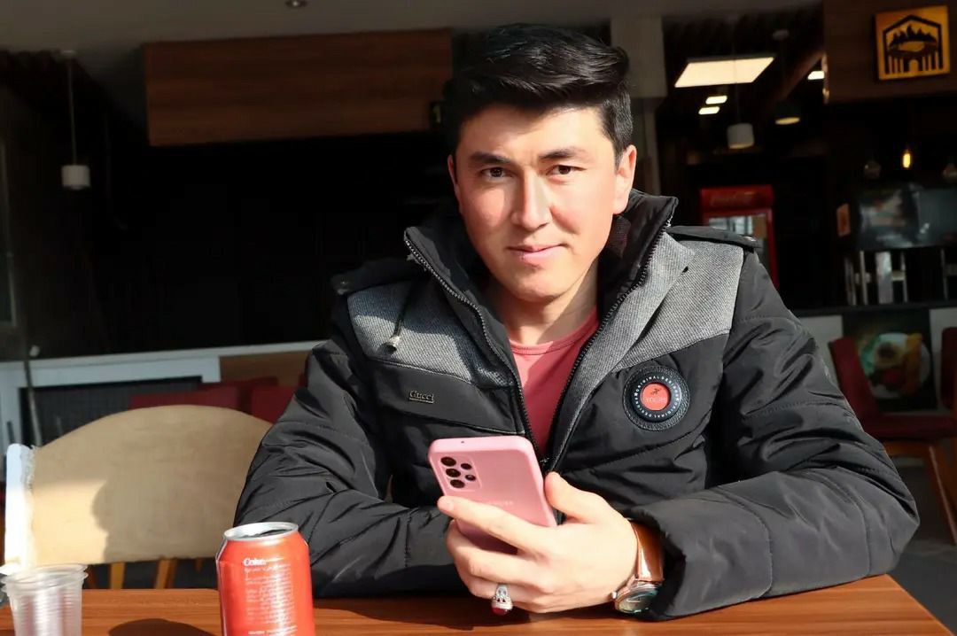 طالبان خبرنگاری را که شکنجه کرده بود، وادار به اعتراف اجباری کرد