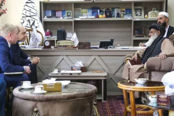 Taliban Officials Meet Russian Envoy To Discuss Reconstruction Of Salang Tunnel