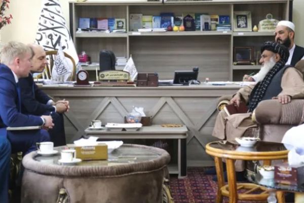 Taliban Officials Meet Russian Envoy To Discuss Reconstruction Of Salang Tunnel