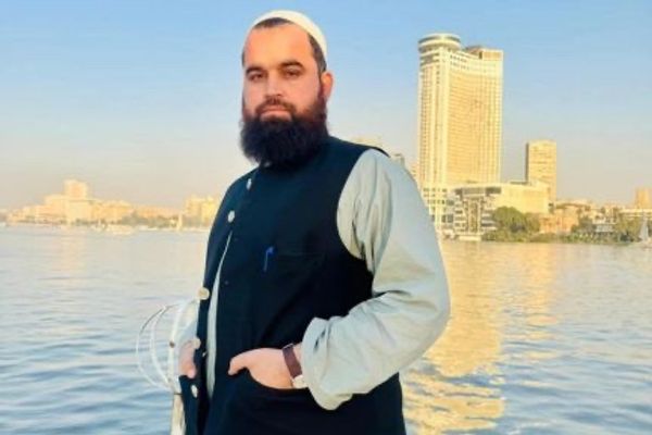 طالبانو دیني عالم بشیر حنفي له بنده ازاد کړ