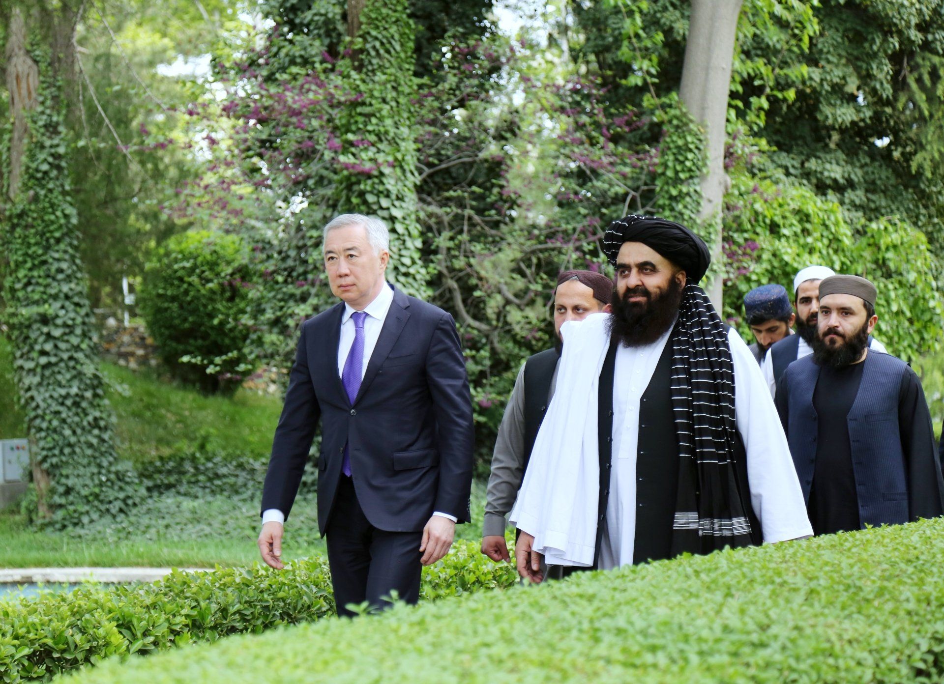 وزیر خارجه طالبان گفت‌وگوهای بین‌الافغانی را تجربه تلخ خواند و با آن مخالفت کرد