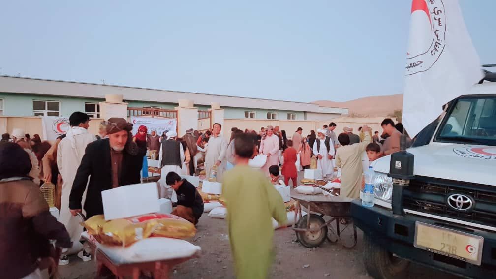 هرات ولايت کې په ۷۷۲ زلزله ځپلو کورنیو خیمې ووېشل شوې